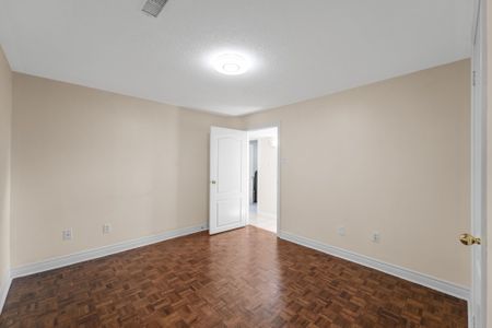 For Lease - 1800 Holbrook Court Unit# Bsmt, Pickering, Ontario - Photo 5
