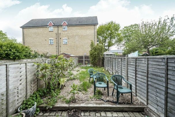 Tithe Barn Close, KT2, London - Photo 1