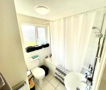 1 bedroom semi-detached house to rent - Photo 4