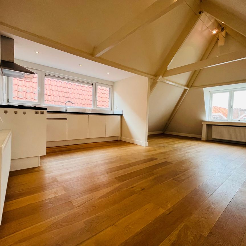 Te huur: Appartement Prins Hendrikstraat 17 C in Den Haag - Foto 1