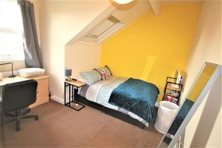 4 Bed - 76 Harold Terrace, Burley, Leeds - LS6 1LD - Student - Photo 3