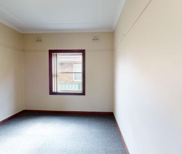 16 Silsoe Street, Mayfield NSW 2304 - Photo 2