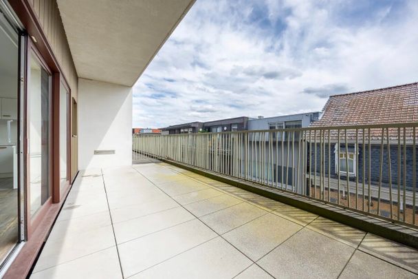 CENTRAAL GELEGEN APPARTEMENT MET TWEE SLAAPKAMERS EN TERRAS - Photo 1