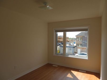 For Lease - 36 Valleybrook Road, Barrie, Ontario - Photo 5