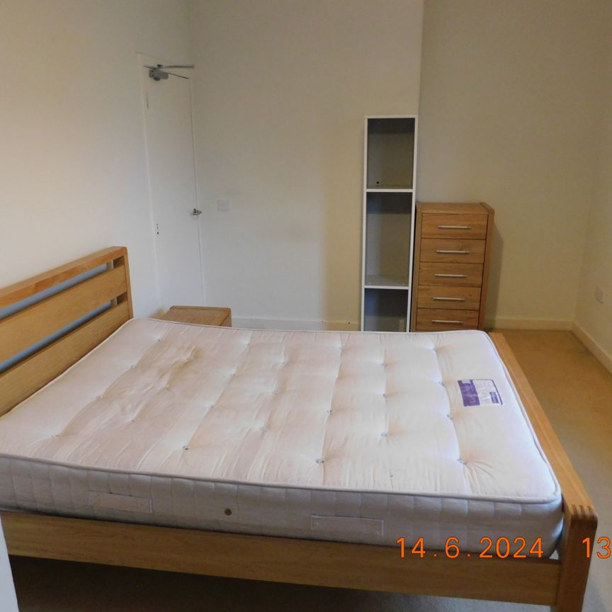 Chesser Avenue, Edinburgh, EH14 1TA - Photo 1