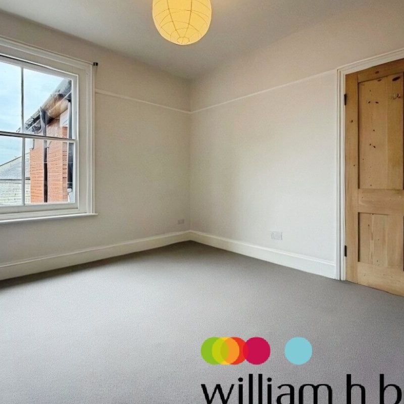 Beaconsfield Avenue - Photo 1