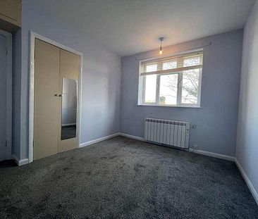 Ruthin Close, Luton, LU1 - Photo 2