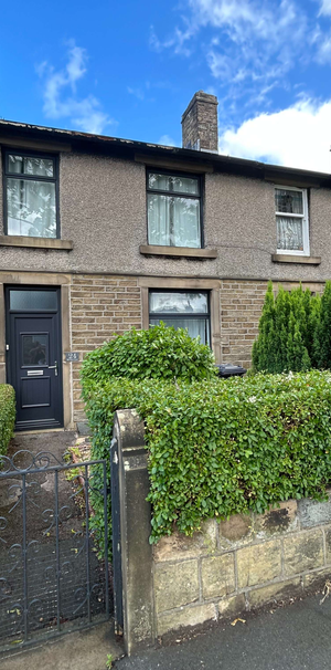 Broad Lane Room 4 - Photo 1