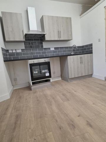 2 bedroom property to rent - Photo 3