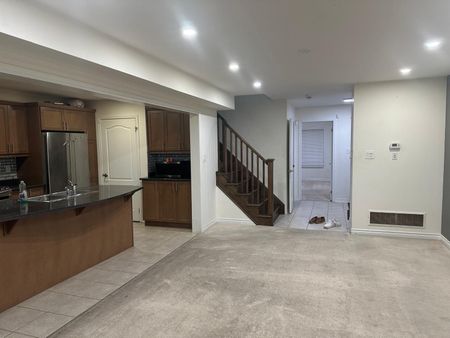 For Lease - 30 Stedford Crescent, Brampton, Ontario - Photo 4