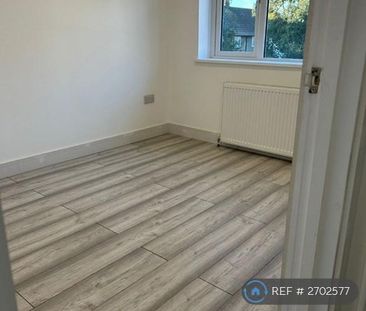 3 bedroom end of terrace house to rent - Photo 6