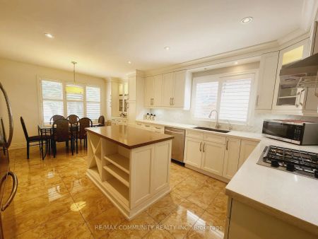 Detached Home For Lease | E9237552 - Photo 4