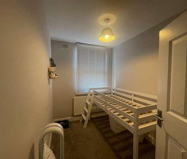 Hanson Gardens, Southall, UB1 - Photo 5