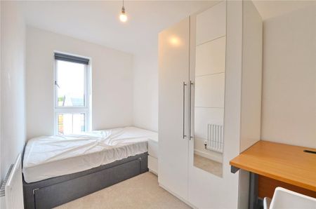 5 bedroom semi-detached house to rent - Photo 2