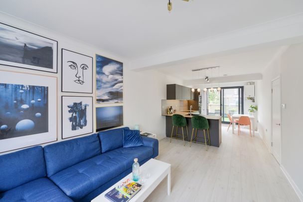 Room in a Shared House, Barking Road, E16 - Photo 1