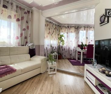 madrid, Community of Madrid 28041 - Photo 2