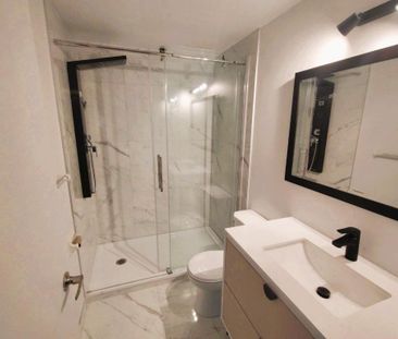 LIBRE 3 1/2 a louer Tranquille dans un triplex Cour Privé Table et ... - Photo 3