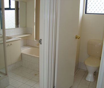 Large, Nice Room Opposite Curtin Uni. No Bills to Pay, FREE WIFI. - Photo 4