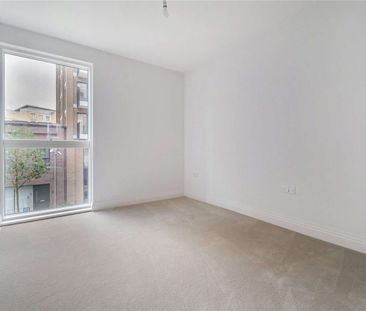 A recently built three bedroom maisonette to rent at Huntley Wharf ... - Photo 4