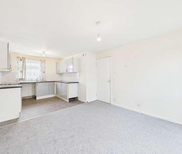 Neston Gardens, Leicester, LE2 - Photo 2