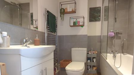 Skyline House, Swingate, Stevenage - Photo 5