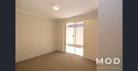 MUST SEE IN ELLENBROOK - Photo 3