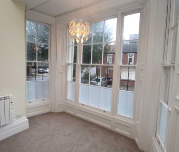 2 bed Flat for rent - Photo 5