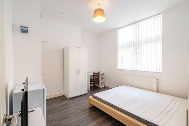 Market Street, Loughborough - Photo 1