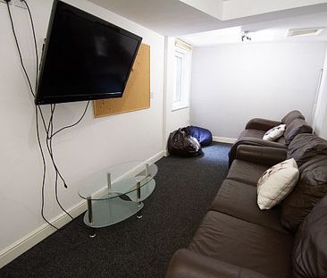 64A, Wellington Street - Photo 1