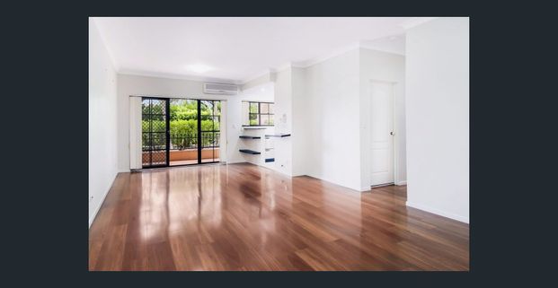 Ground Floor Two Bedroom Terrace Apartment - Photo 1