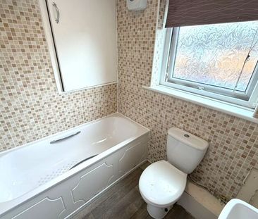 Bristol Close, Blackburn. Lancs. BB1 1BA - Photo 5