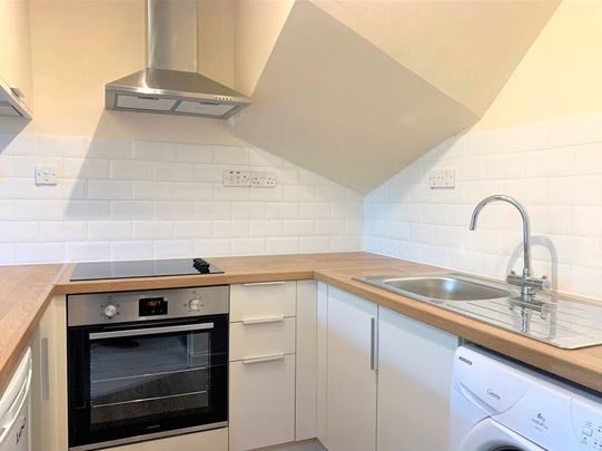 Romana Court, Sidney Road, Staines-upon-Thames, Surrey, TW18 4QJ - Photo 1