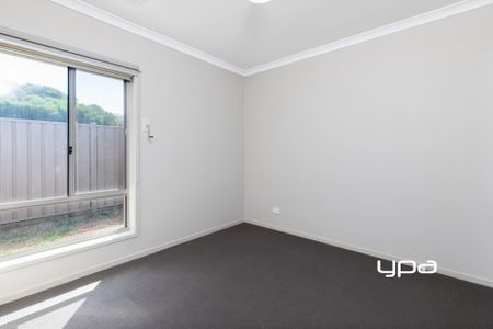 Comfort & Convenience at 12 Universal Court, Diggers Rest - Photo 2