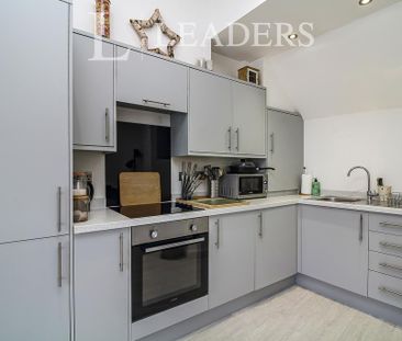 2 bedroom flat to rent - Photo 6