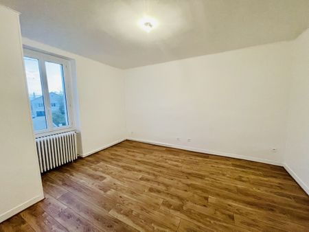 Location Maison 2 pièces 49m² CHATELLERAULT 86100 - Photo 4