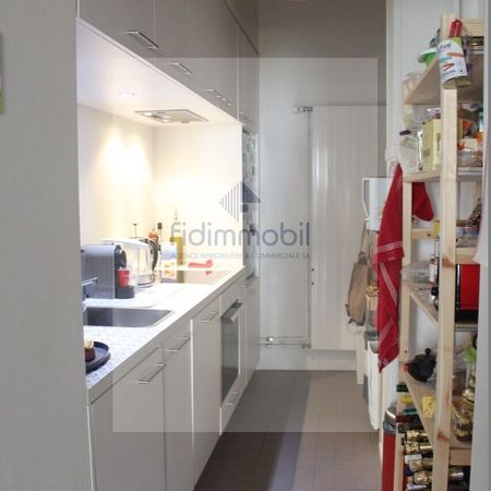 GRAND 2.5 PIECES EN CENTRE VILLE - Foto 3