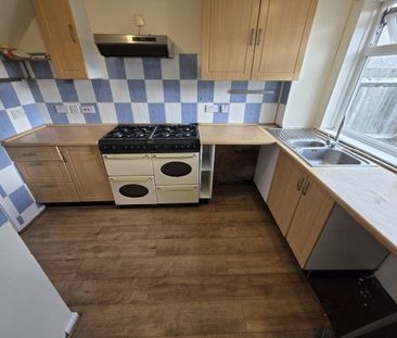 Elmore Road, Patchway - Photo 1