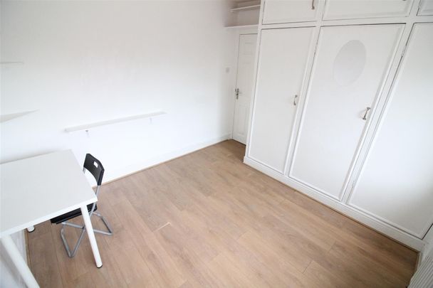 Twyford Abbey Road, London - Photo 1