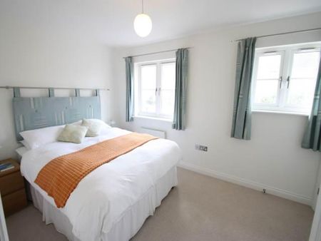 2 bedroom semi-detached house to rent - Photo 4