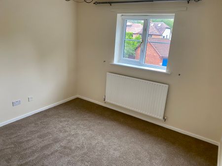 3 bedroom house to rent Kestrel Rise, Wolverhampton, WV6 - Photo 5