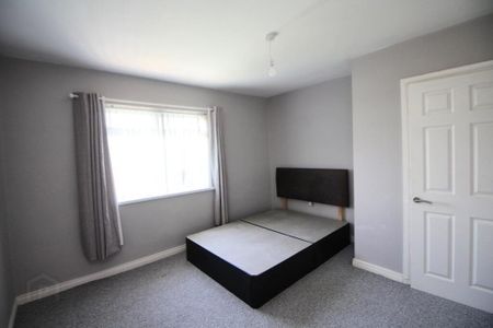 19 Sunnylands Drive, Carrickfergus, BT38 8JF - Photo 2