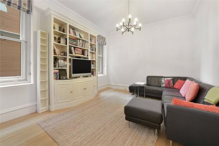 4 bedroom flat in London - Photo 5