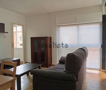 Alquiler de piso en Calle Tierno Galván - Photo 1