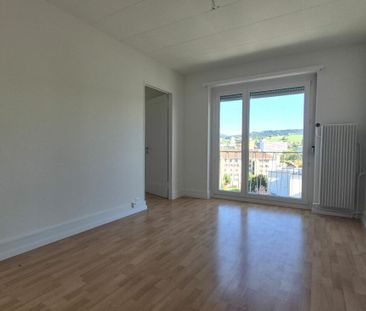 Lumineux et confortable appartement de 3.5 pièces avec vue dégagée - Photo 2