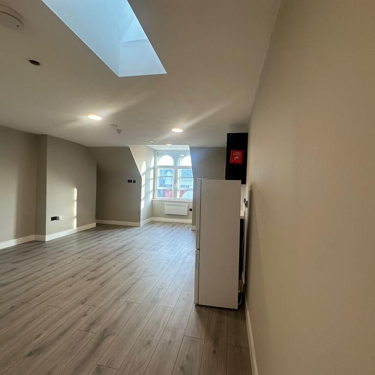 Studio to rent - Photo 1