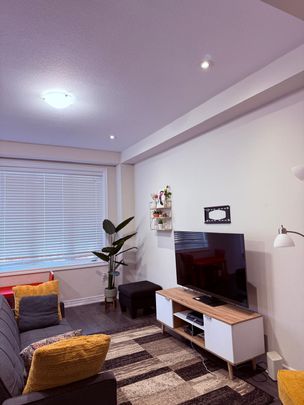 For Lease - 33 Hollywood Court, Cambridge, Ontario - Photo 1