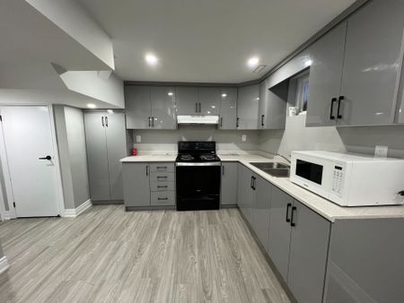 For Lease - 80 Abell Drive, Brampton, Ontario - Photo 2