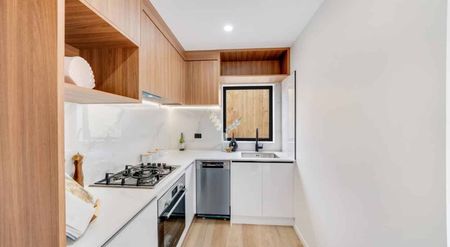 Brand New 3 Bedroom Townhouse - Photo 5