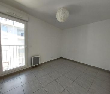 location Appartement T2 DE 45.2m² À MARSEILLE - Photo 3