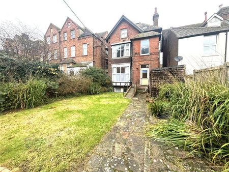 1 bedroom flat to rent - Photo 2